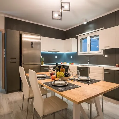 Willa Matina - 350m From The Beach, By Zantewize