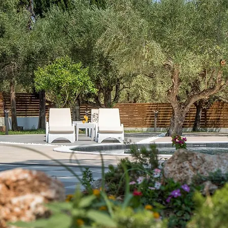 Matina - 350m From The Beach, By Zantewize 라가나스